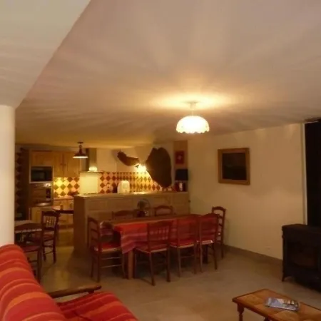 Montségur, 4 Pièces, 6 Personnes - Fr-1-419-326 Hébergement de vacances